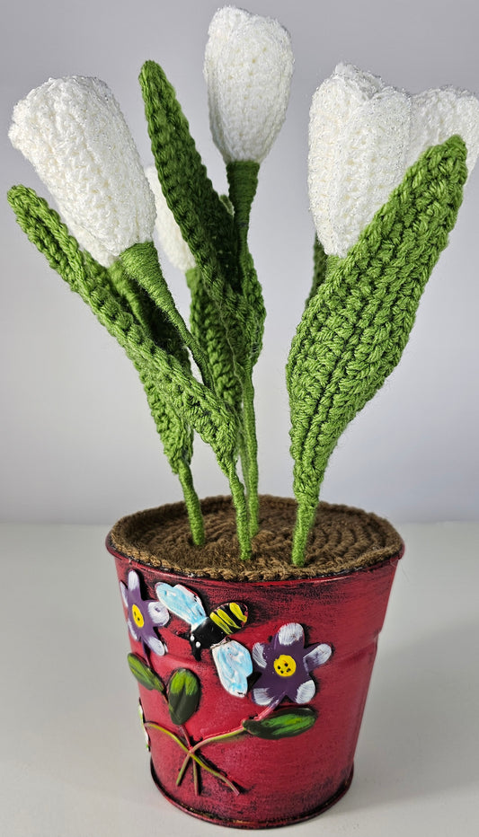 Yarn White Tulips