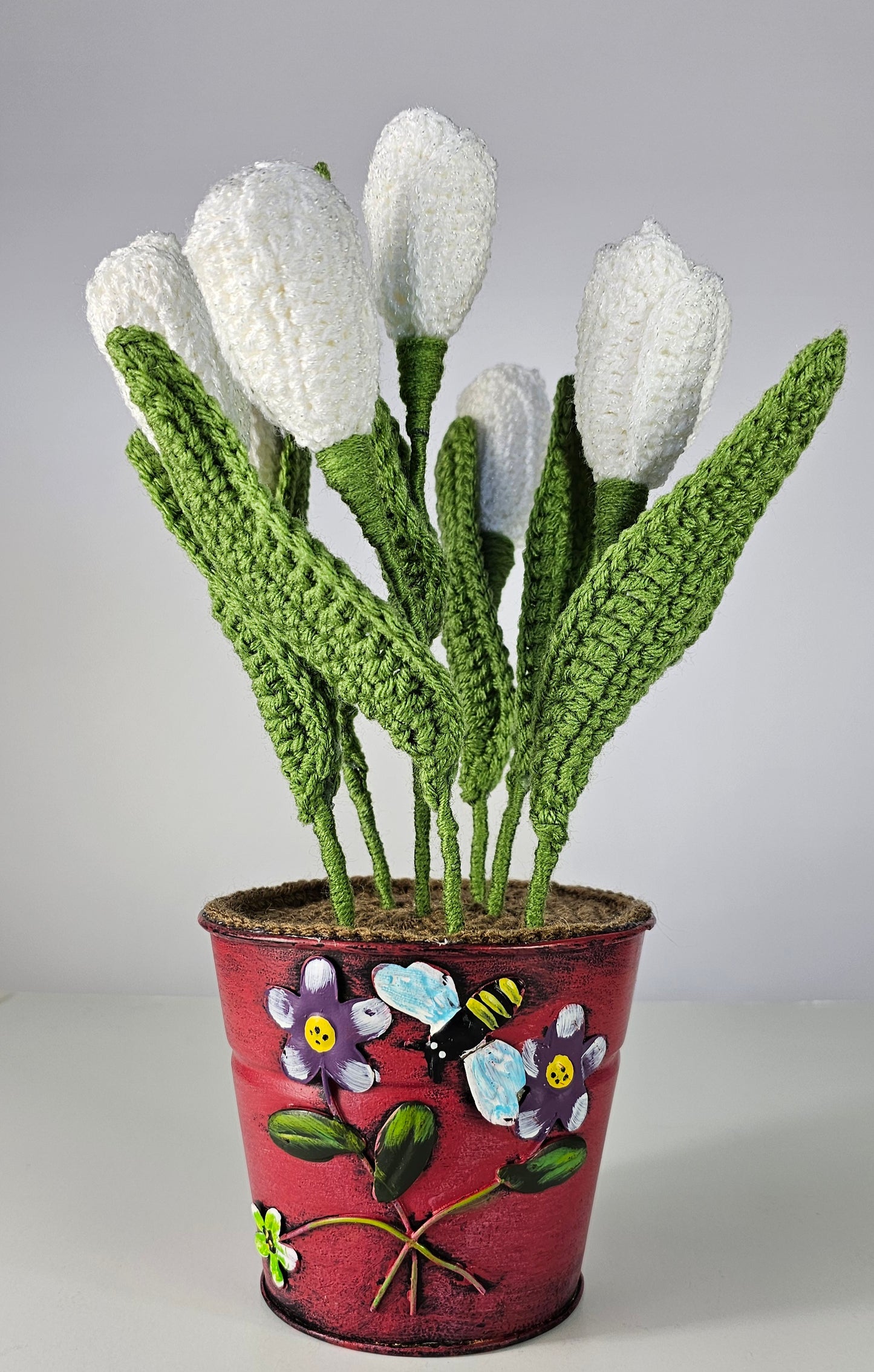 Yarn White Tulips