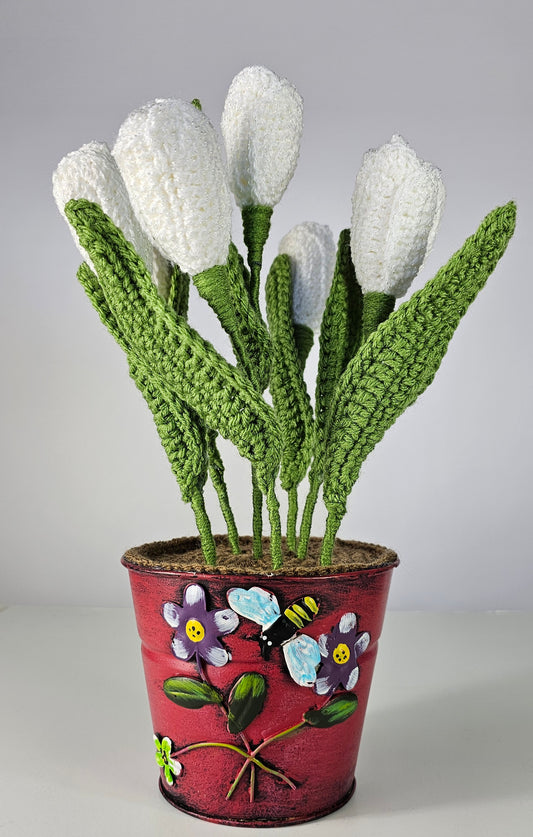 Yarn White Tulips